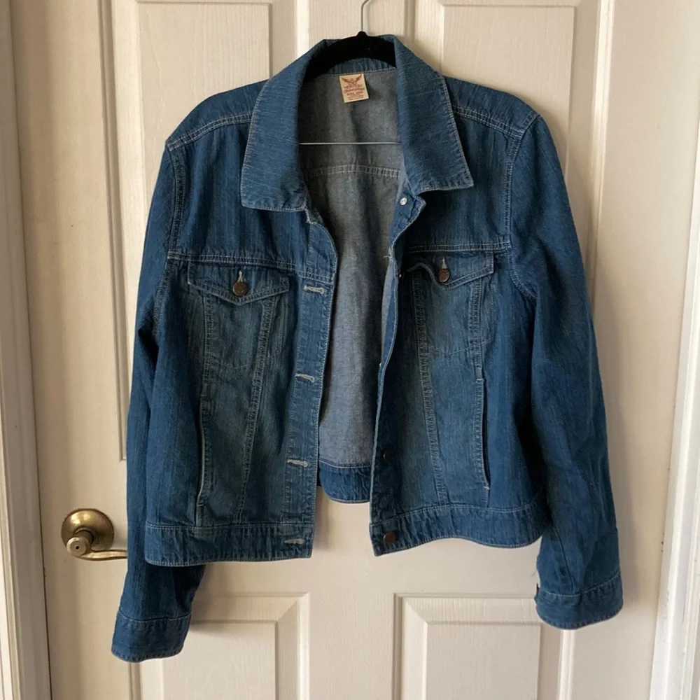 Jean jacket - Picture 1 of 4